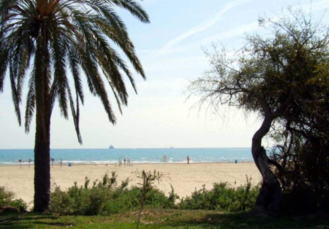 Una Isla En La Ciudad Castellon de la Plana Exterior photo