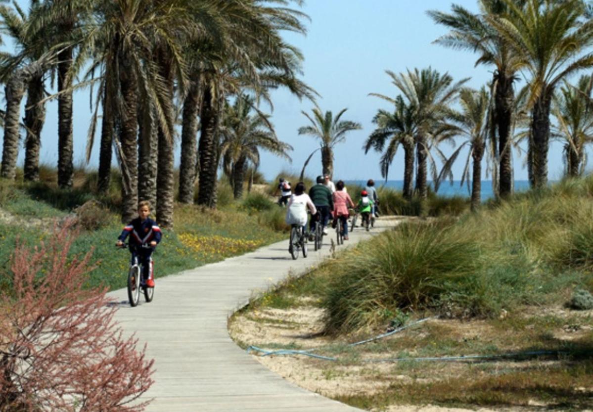 Una Isla En La Ciudad Castellon de la Plana Exterior photo